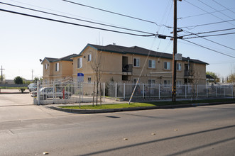 Mi Casa Apartments in Merced, CA - Building Photo - Building Photo