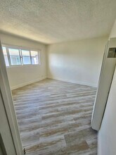 734 N Inglewood Ave in Inglewood, CA - Building Photo - Building Photo