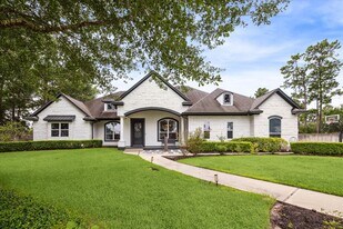 7811 Bent Green Ln in Spring, TX - Building Photo