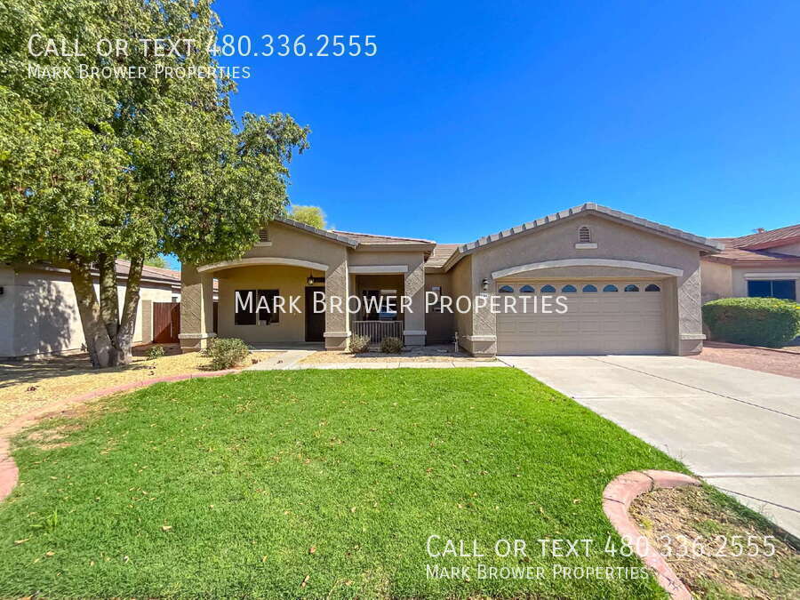 21164 E Roundup Way in Queen Creek, AZ - Building Photo
