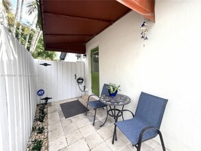 1625 SW 101st Ave in Miami, FL - Building Photo - Building Photo
