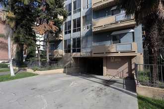 538 S Oxford Ave in Los Angeles, CA - Building Photo - Building Photo