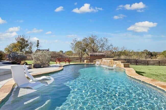 100 Cross Trail in Spicewood, TX - Building Photo - Building Photo