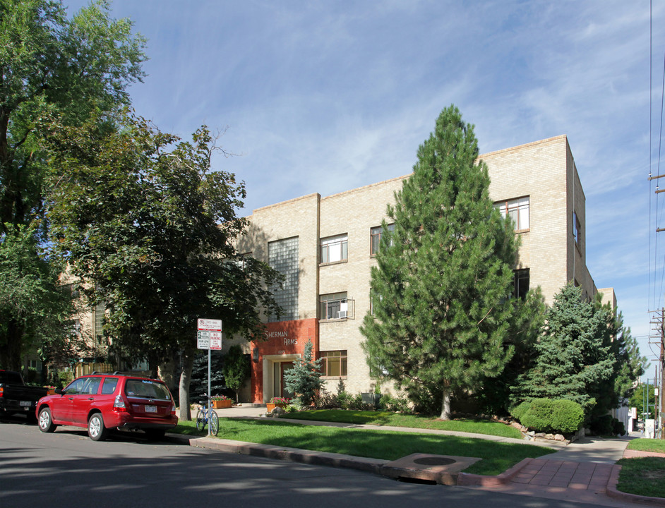 Sherman Arms Apartments in Denver, CO - Building Photo