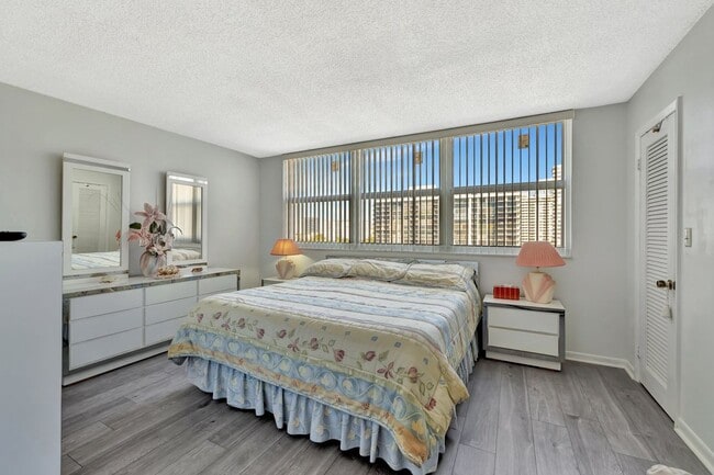 property at 3113 S Ocean Dr