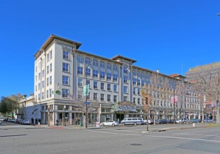 The Berkeley Center in Berkeley, CA - Building Photo - Building Photo