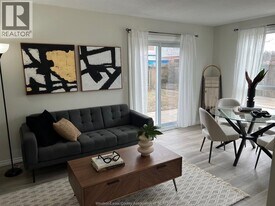 1160 Aire Pl in Windsor, ON - Building Photo