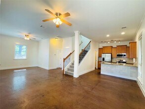 609 Franklin Blvd in Austin, TX - Building Photo - Building Photo