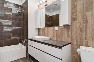 8 Erie St in Jersey City, NJ - Building Photo - Building Photo