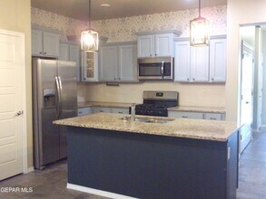 3485 Dana Grey Dr, Unit A in El Paso, TX - Foto de edificio - Building Photo