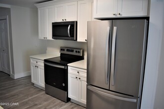 105 Greenwood Dr in Panama City Beach, FL - Building Photo - Building Photo