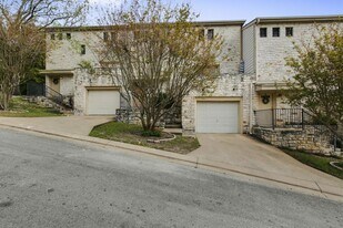 9201 Simmons Rd, Unit 2390-104 in Austin, TX - Building Photo