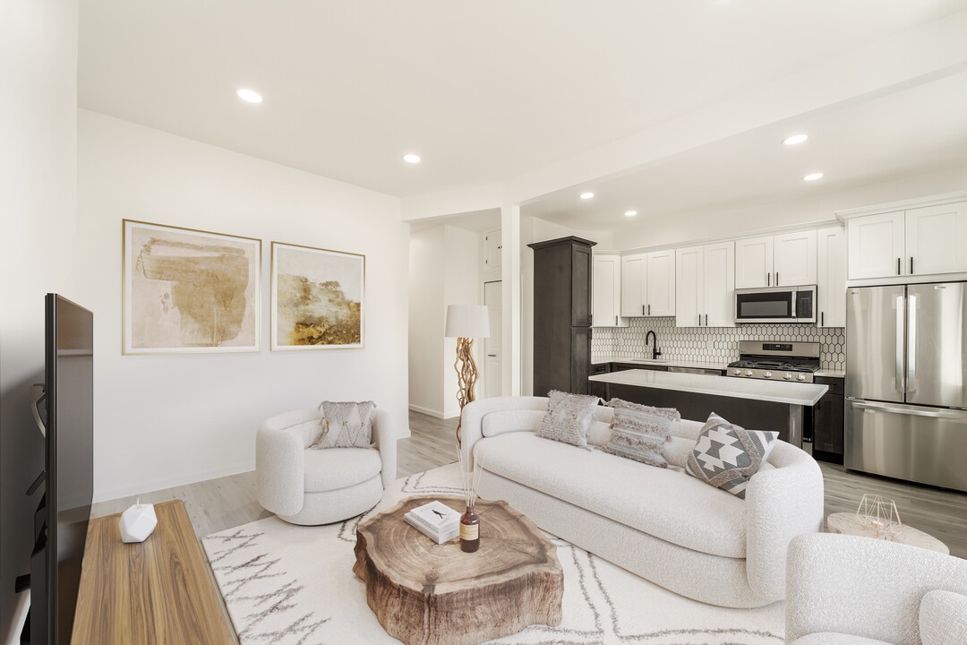 393 Baldwin Ave, Unit 2F in Jersey City, NJ - Building Photo