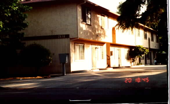 7131 Church St in Gilroy, CA - Foto de edificio - Building Photo