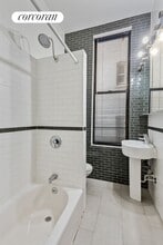 70 W 11th St in New York, NY - Building Photo - Building Photo