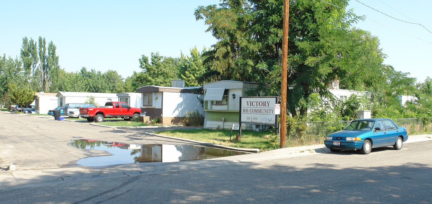 Victory MHP in Garden City, ID - Building Photo