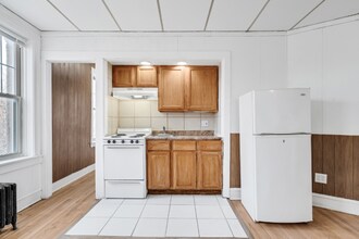 1440 W Howard St, Unit Apt. 17 in Chicago, IL - Foto de edificio - Building Photo