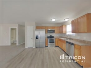 571 Reed Ct in Greenfield, IN - Building Photo - Building Photo