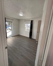 1313 E Douglas St in Goshen, IN - Building Photo - Building Photo