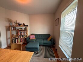 69 Raymond Ave in Somerville, MA - Building Photo