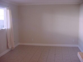 211 W 17th St-Unit -7 in Houston, TX - Building Photo - Building Photo