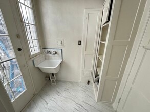 422 S Detroit St, Unit 422 in Los Angeles, CA - Building Photo - Building Photo