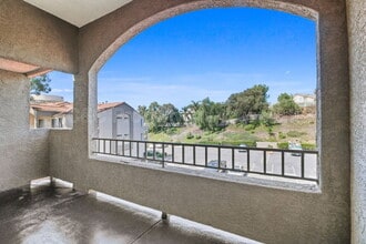 1020 La Terraza Cir in Corona, CA - Building Photo - Building Photo