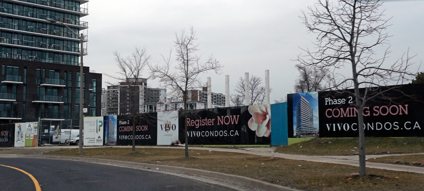 3-21 Allenbury Gdns in Toronto, ON - Building Photo