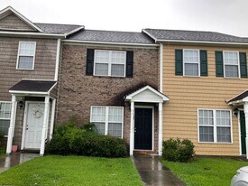 103 Bridgewood Dr in Jacksonville, NC - Building Photo