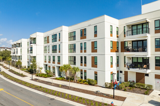 Hub Tampa in Tampa, FL - Building Photo - Primary Photo