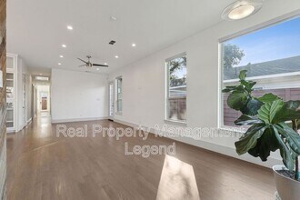 1018 S Waverly Dr in Dallas, TX - Building Photo - Building Photo