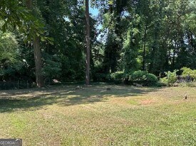 2377 Clifton Springs Manor in Decatur, GA - Building Photo