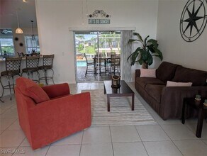 5008 SW 9th Pl in Cape Coral, FL - Building Photo - Building Photo