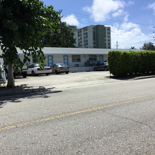 Lake Worth Multi Family in Lake Worth, FL - Building Photo - Building Photo