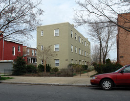 321 12th St NE Apartments