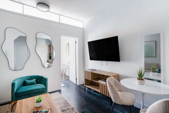 444 W 48th St in New York, NY - Building Photo - Building Photo