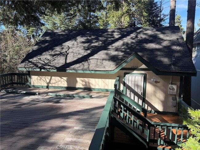 property at 28282 Larchmont Ln