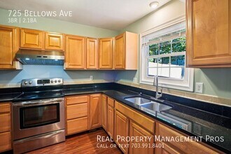 725 Bellows Ave in Falmouth, VA - Building Photo - Building Photo
