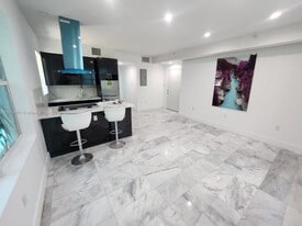 1560 Drexel Ave in Miami Beach, FL - Building Photo