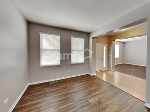 2717 Avalon Ln in Montgomery, IL - Building Photo - Building Photo
