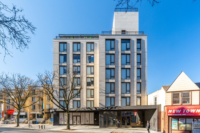 Urbn Edge in Flushing, NY - Foto de edificio - Building Photo