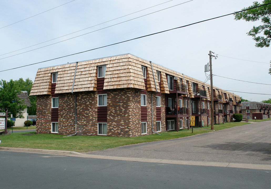 North Oaks Manor in Osseo, MN - Building Photo