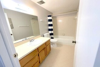 3026 Debra Ct in Auburn Hills, MI - Building Photo - Building Photo