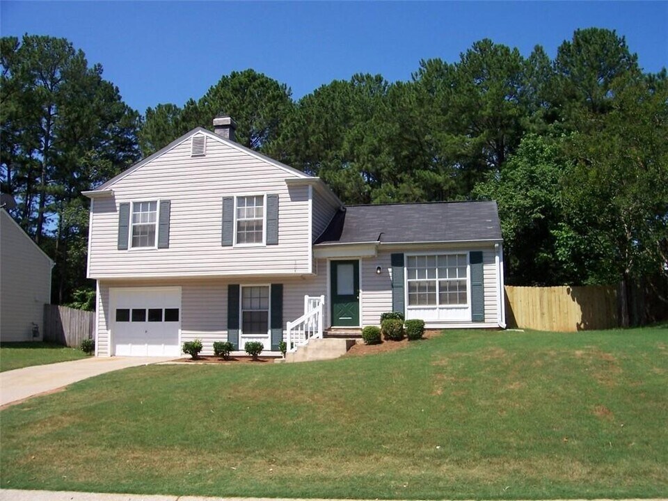 2861 Cotton Field Rd NW in Kennesaw, GA - Building Photo