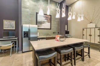 Villages at Domain in Austin, TX - Foto de edificio - Interior Photo