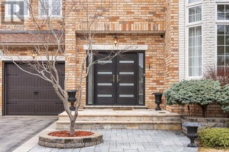31 Marinucci Ct in Richmond Hill, ON - Building Photo - Building Photo