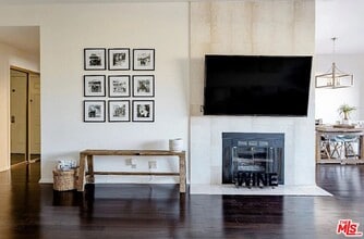 14245 Dickens St in Los Angeles, CA - Building Photo - Building Photo