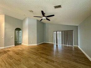 167 Winchester Ln in Haines City, FL - Building Photo - Building Photo