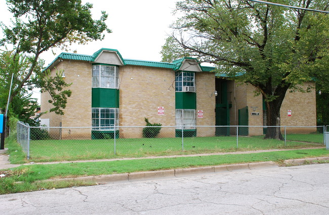 Holmes Apartments in Dallas, TX - Foto de edificio - Building Photo