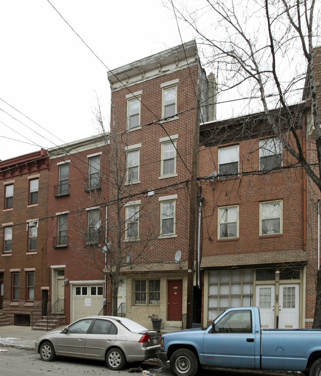 1817 Fairmount Ave in Philadelphia, PA - Foto de edificio - Building Photo